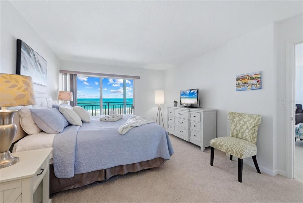 For Sale: $1,199,000 (2 beds, 2 baths, 1282 Square Feet)