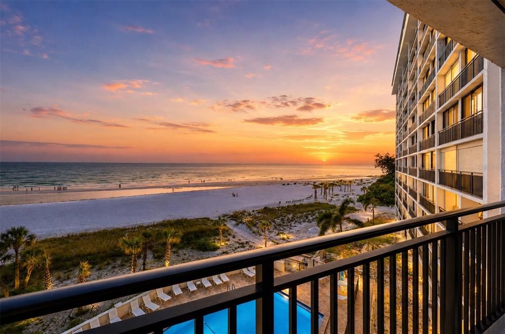 For Sale: $1,199,000 (2 beds, 2 baths, 1282 Square Feet)