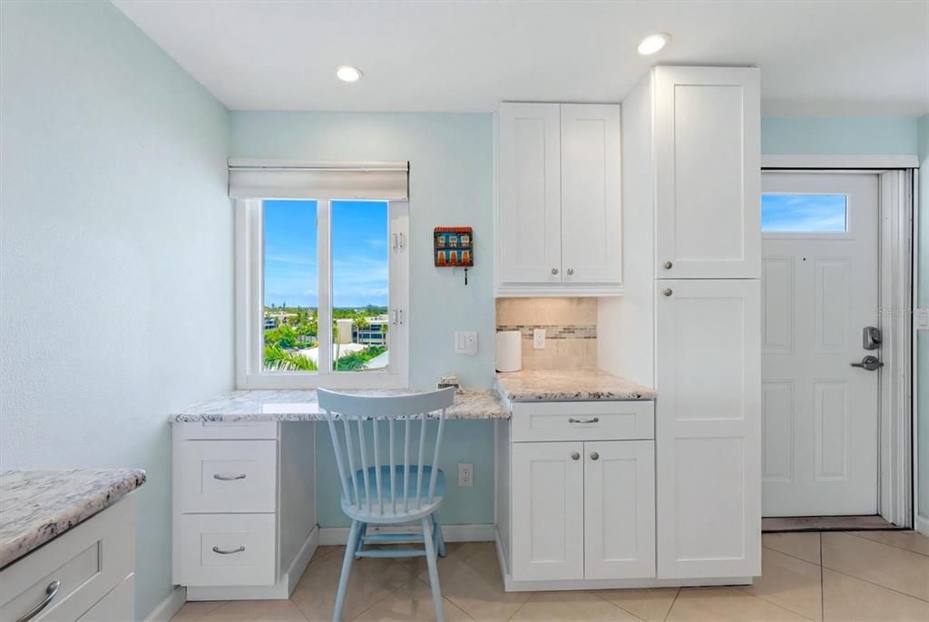 For Sale: $1,199,000 (2 beds, 2 baths, 1282 Square Feet)