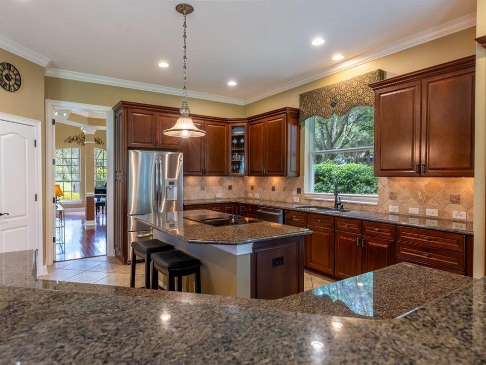 For Sale: $935,000 (4 beds, 3 baths, 4053 Square Feet)