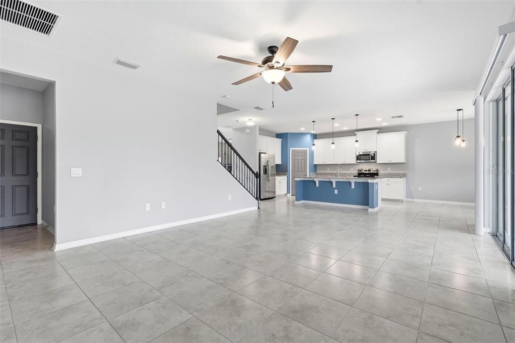 En Venta: $650,000 (5 camas, 3 baños, 3249 Pies cuadrados)