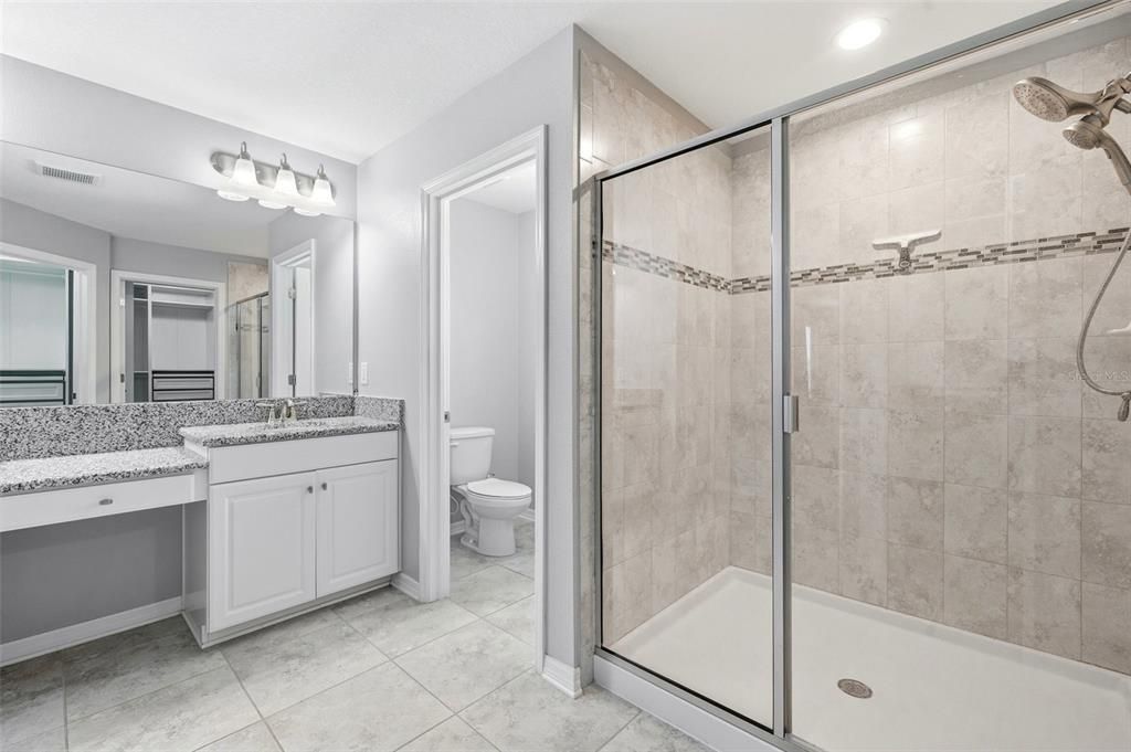 En Venta: $650,000 (5 camas, 3 baños, 3249 Pies cuadrados)