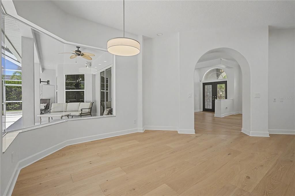 En Venta: $1,065,000 (5 camas, 3 baños, 3042 Pies cuadrados)
