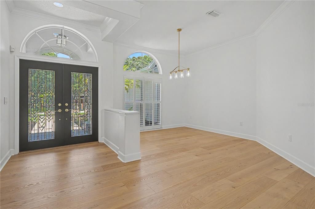 En Venta: $1,065,000 (5 camas, 3 baños, 3042 Pies cuadrados)