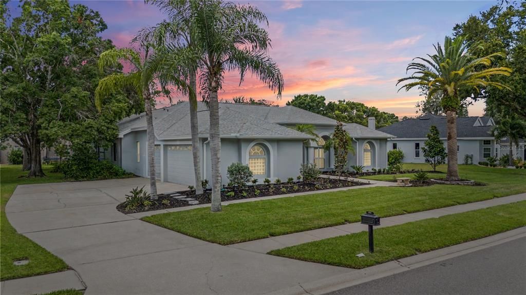 En Venta: $1,065,000 (5 camas, 3 baños, 3042 Pies cuadrados)