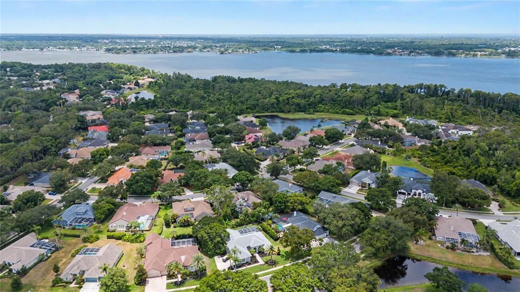En Venta: $1,065,000 (5 camas, 3 baños, 3042 Pies cuadrados)