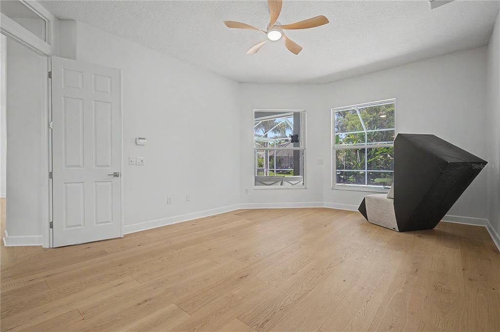 En Venta: $1,065,000 (5 camas, 3 baños, 3042 Pies cuadrados)