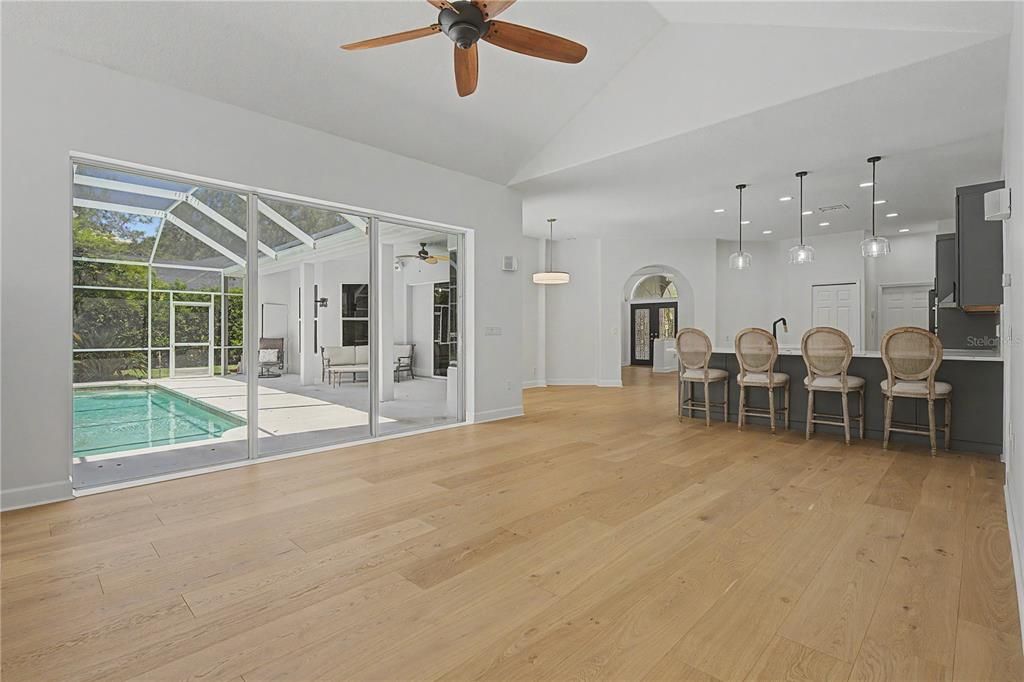En Venta: $1,065,000 (5 camas, 3 baños, 3042 Pies cuadrados)