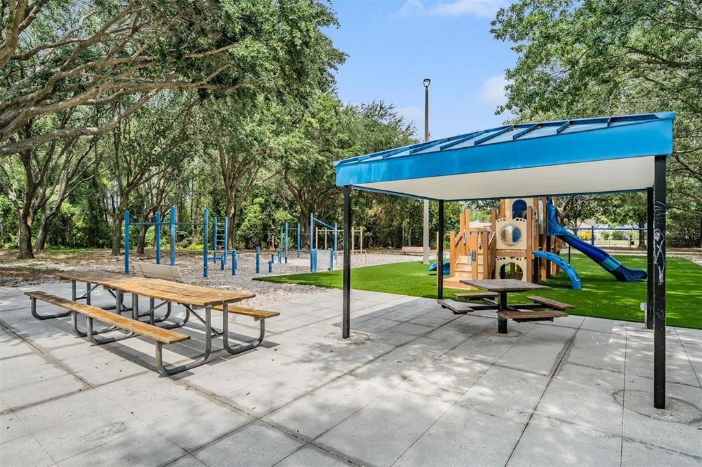 En Venta: $1,065,000 (5 camas, 3 baños, 3042 Pies cuadrados)