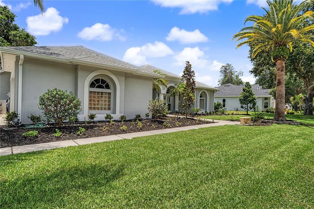 En Venta: $1,065,000 (5 camas, 3 baños, 3042 Pies cuadrados)