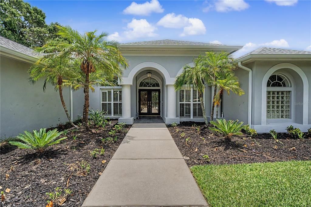 En Venta: $1,065,000 (5 camas, 3 baños, 3042 Pies cuadrados)