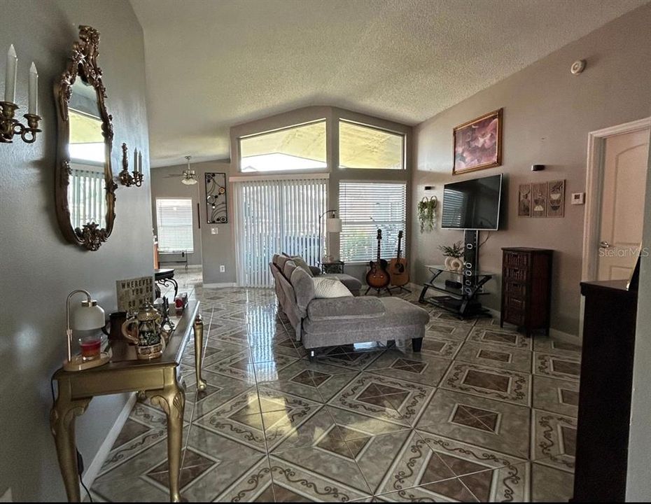 For Sale: $369,990 (3 beds, 2 baths, 1425 Square Feet)