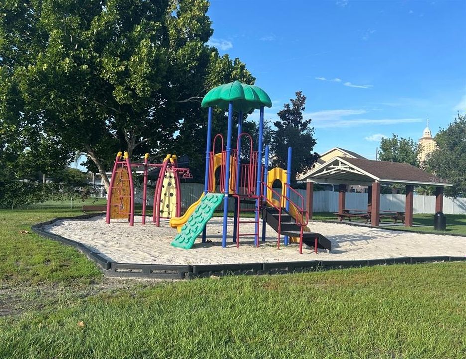 For Sale: $369,990 (3 beds, 2 baths, 1425 Square Feet)