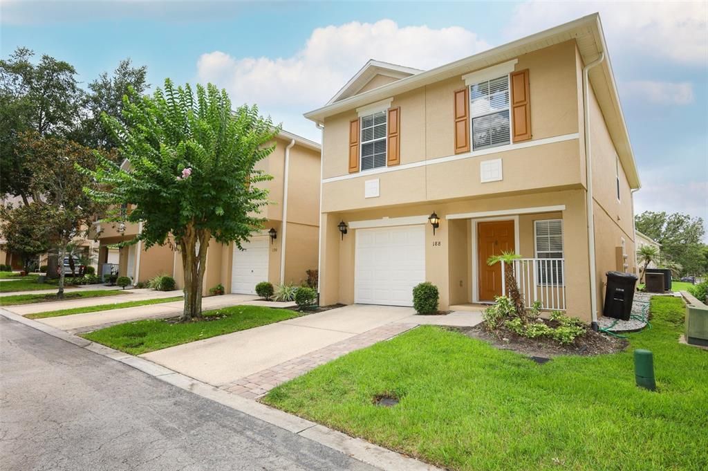 For Sale: $329,040 (3 beds, 2 baths, 1914 Square Feet)