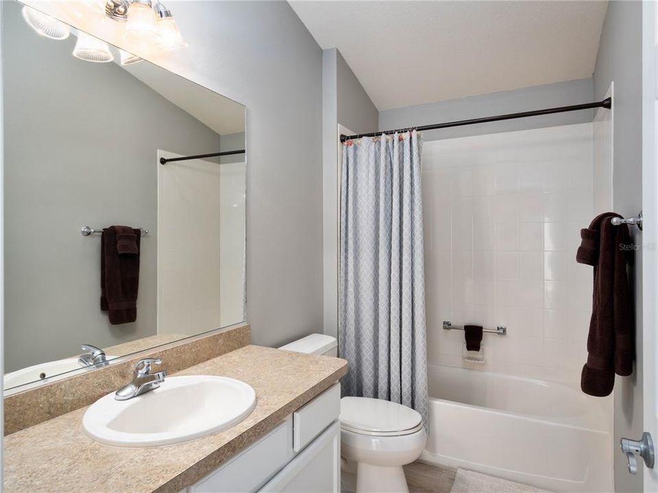 For Sale: $353,900 (3 beds, 2 baths, 1398 Square Feet)