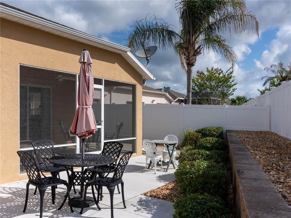 For Sale: $353,900 (3 beds, 2 baths, 1398 Square Feet)