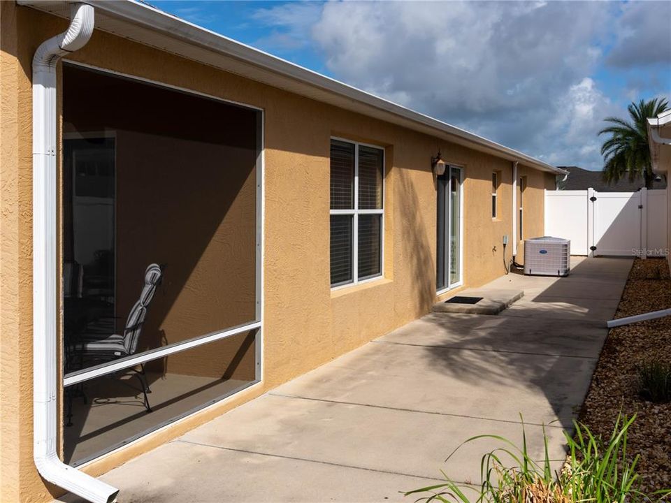 For Sale: $353,900 (3 beds, 2 baths, 1398 Square Feet)