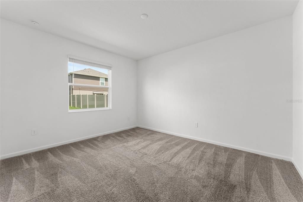 En Venta: $325,000 (4 camas, 3 baños, 2109 Pies cuadrados)