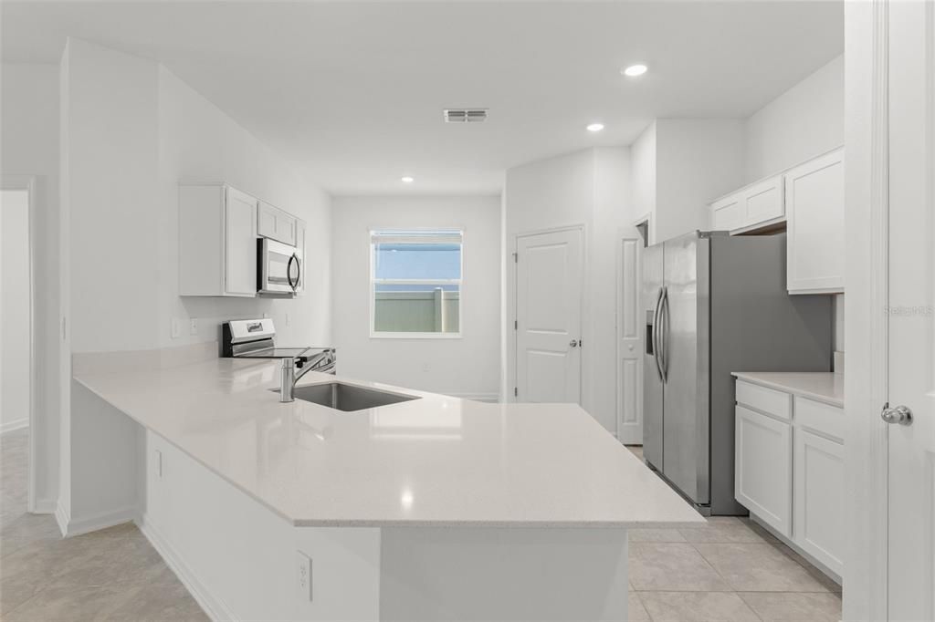 En Venta: $325,000 (4 camas, 3 baños, 2109 Pies cuadrados)