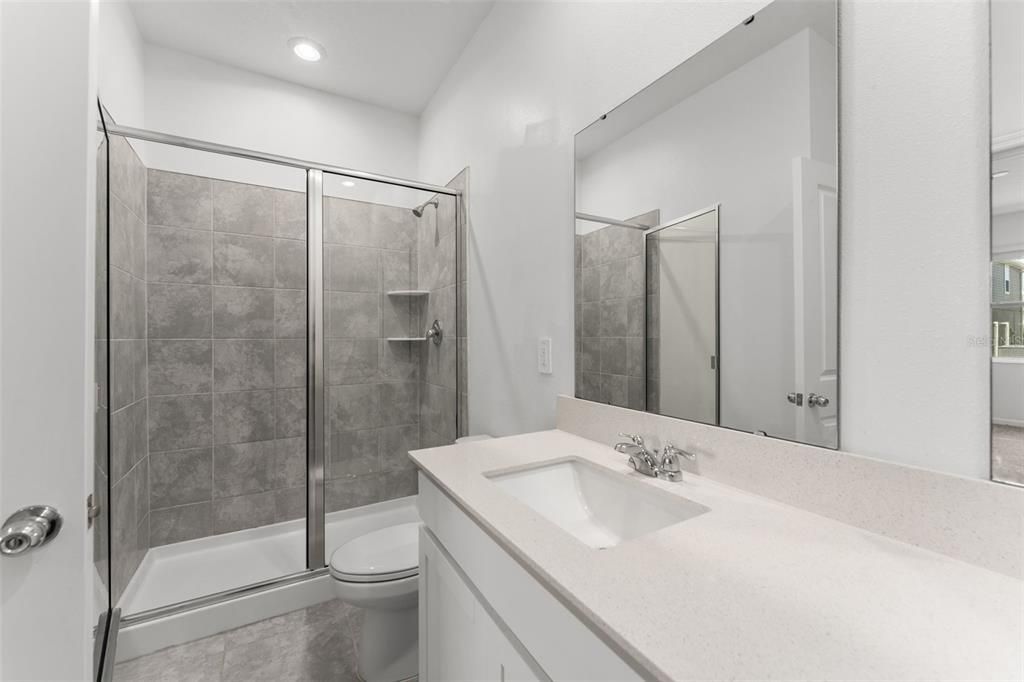 En Venta: $325,000 (4 camas, 3 baños, 2109 Pies cuadrados)