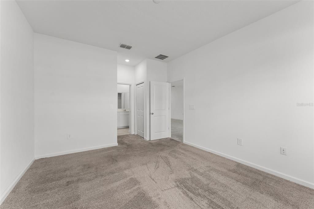 En Venta: $325,000 (4 camas, 3 baños, 2109 Pies cuadrados)