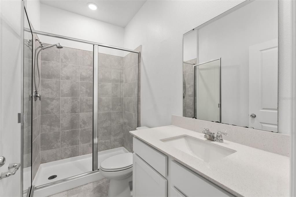 En Venta: $325,000 (4 camas, 3 baños, 2109 Pies cuadrados)
