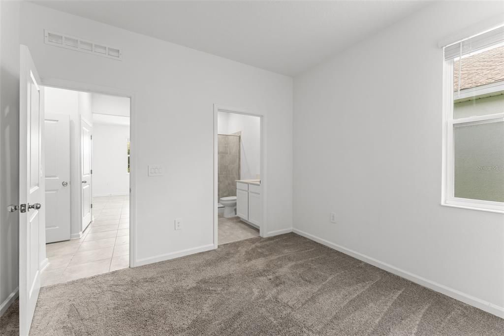 En Venta: $325,000 (4 camas, 3 baños, 2109 Pies cuadrados)