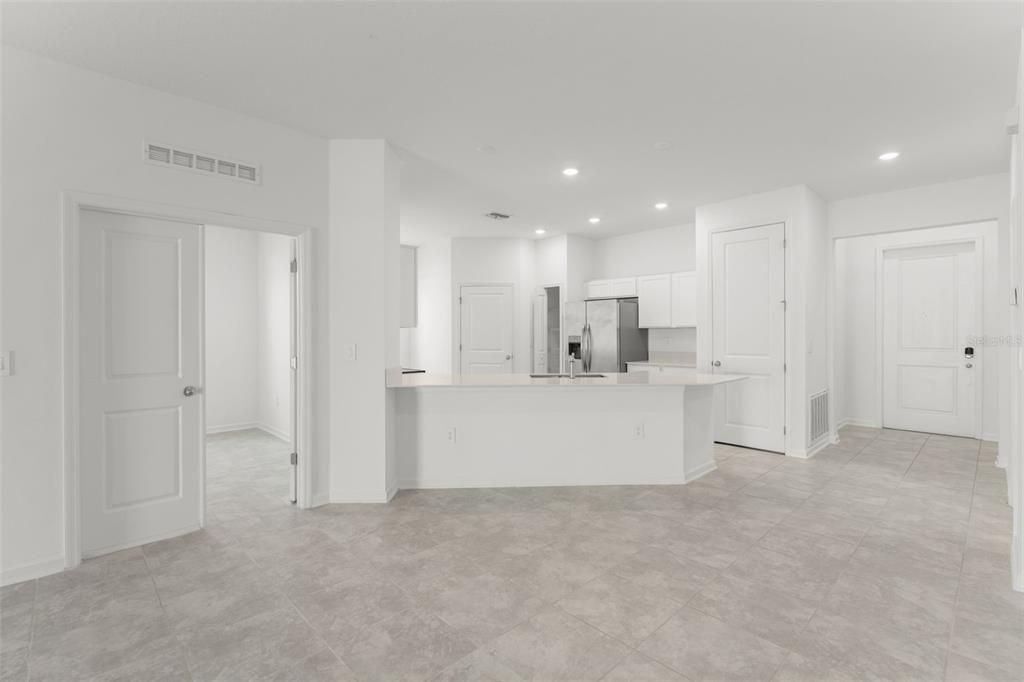 En Venta: $325,000 (4 camas, 3 baños, 2109 Pies cuadrados)