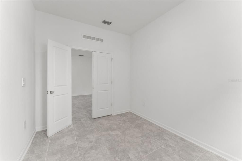 En Venta: $325,000 (4 camas, 3 baños, 2109 Pies cuadrados)