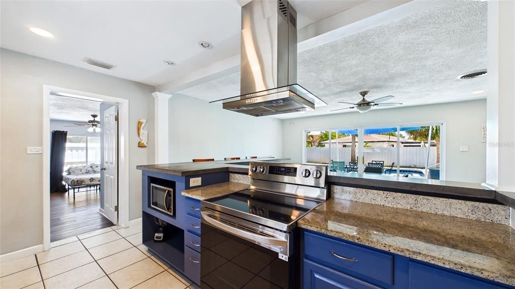 For Sale: $645,000 (3 beds, 2 baths, 1781 Square Feet)