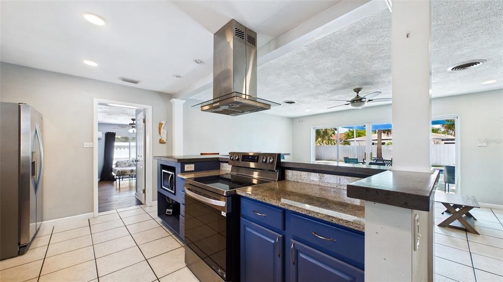 For Sale: $645,000 (3 beds, 2 baths, 1781 Square Feet)