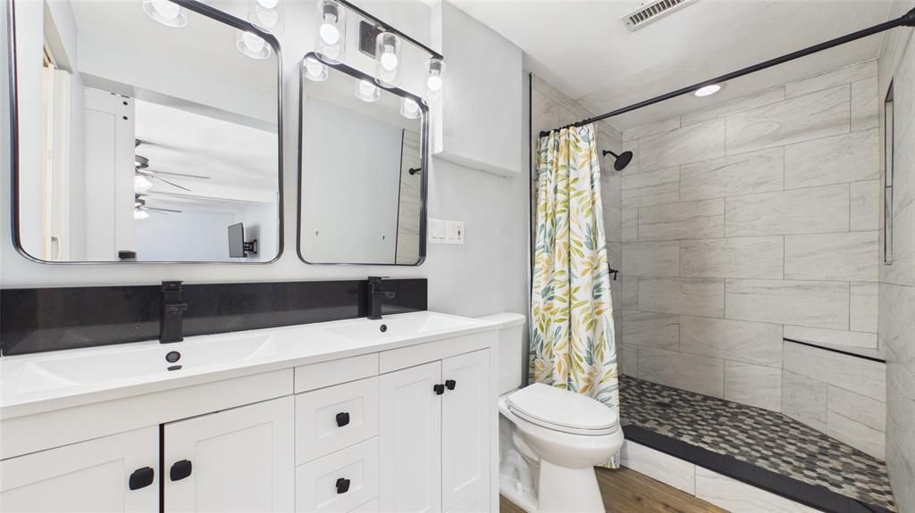 For Sale: $645,000 (3 beds, 2 baths, 1781 Square Feet)