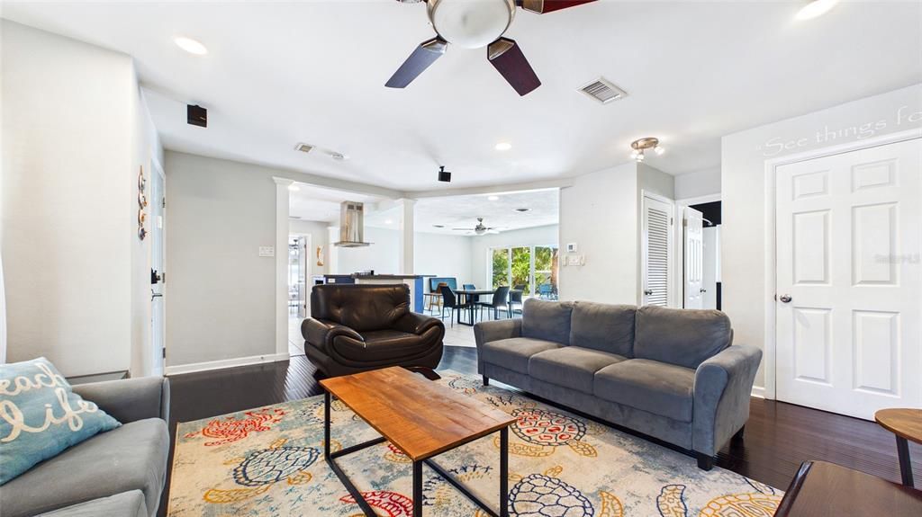 For Sale: $645,000 (3 beds, 2 baths, 1781 Square Feet)