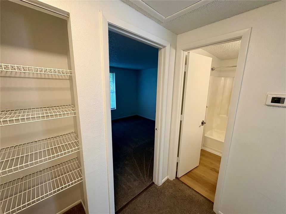 For Rent: $1,350 (2 beds, 1 baths, 1209 Square Feet)