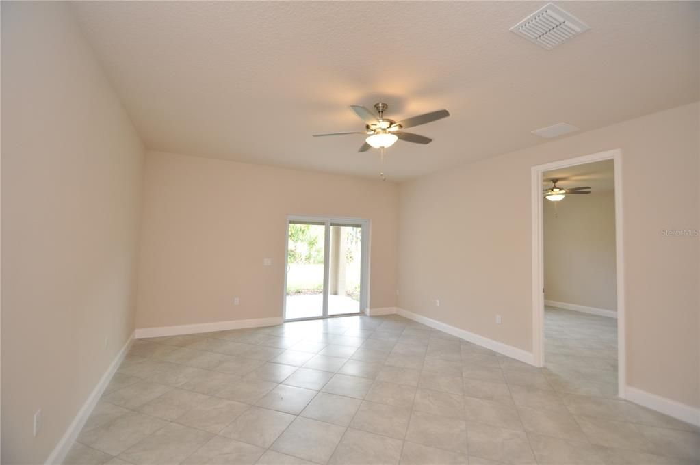 For Rent: $2,000 (4 beds, 2 baths, 1511 Square Feet)