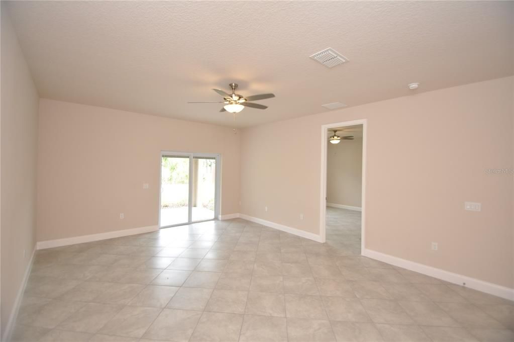 For Rent: $2,000 (4 beds, 2 baths, 1511 Square Feet)