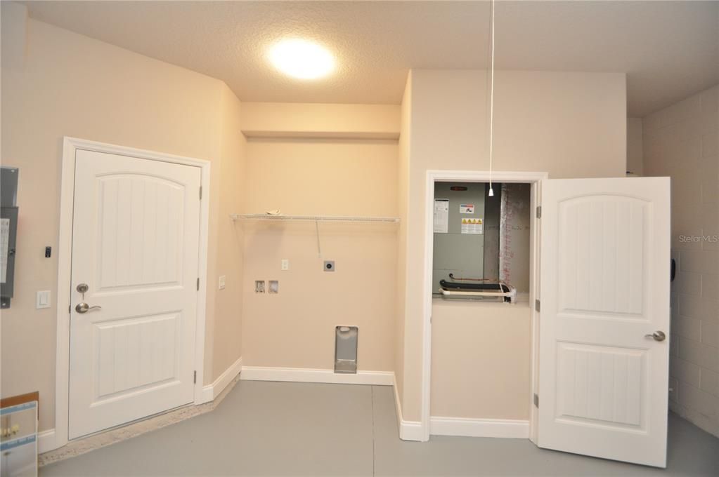 For Rent: $2,000 (4 beds, 2 baths, 1511 Square Feet)