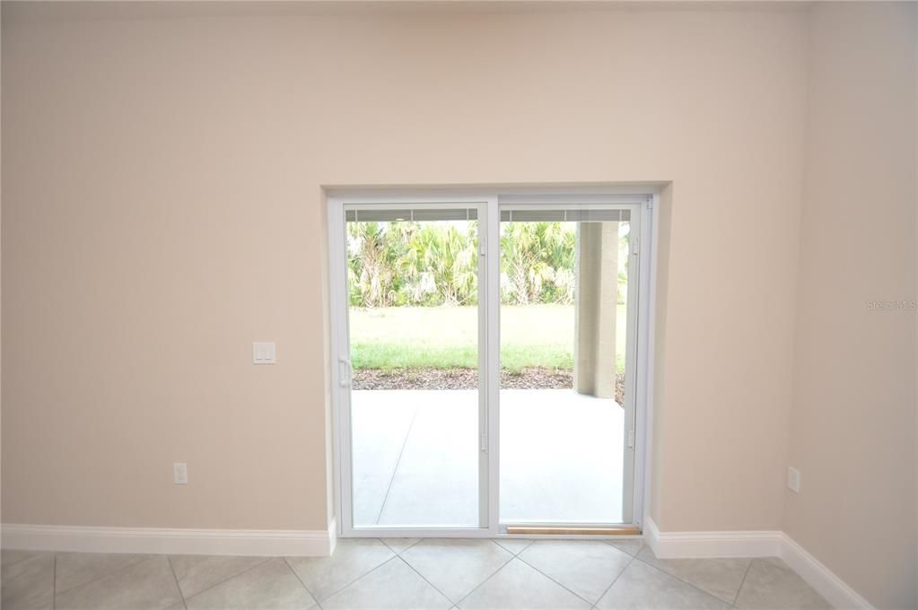 For Rent: $2,000 (4 beds, 2 baths, 1511 Square Feet)