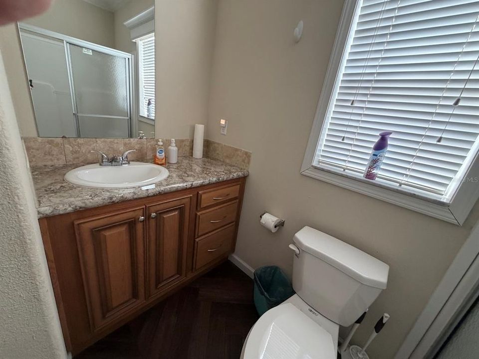 For Sale: $159,900 (1 beds, 1 baths, 481 Square Feet)