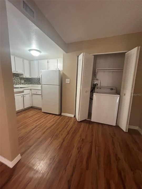 For Rent: $1,350 (1 beds, 1 baths, 607 Square Feet)