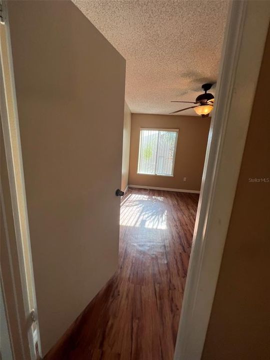 For Rent: $1,350 (1 beds, 1 baths, 607 Square Feet)