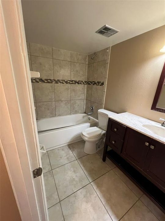 For Rent: $1,350 (1 beds, 1 baths, 607 Square Feet)