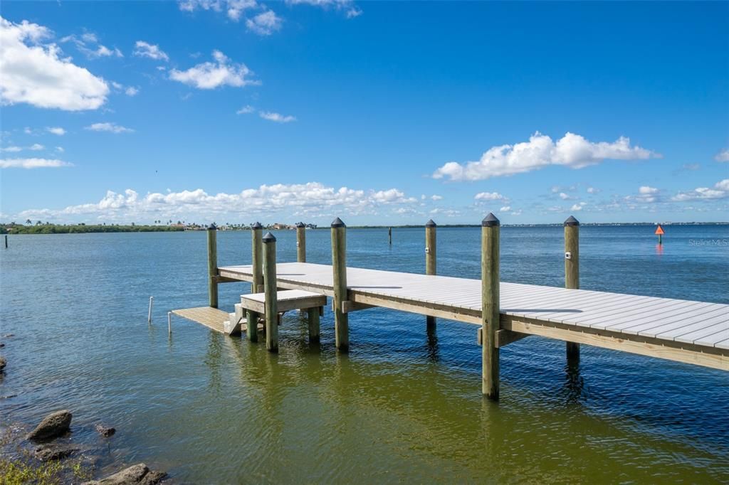For Sale: $324,900 (2 beds, 2 baths, 1280 Square Feet)
