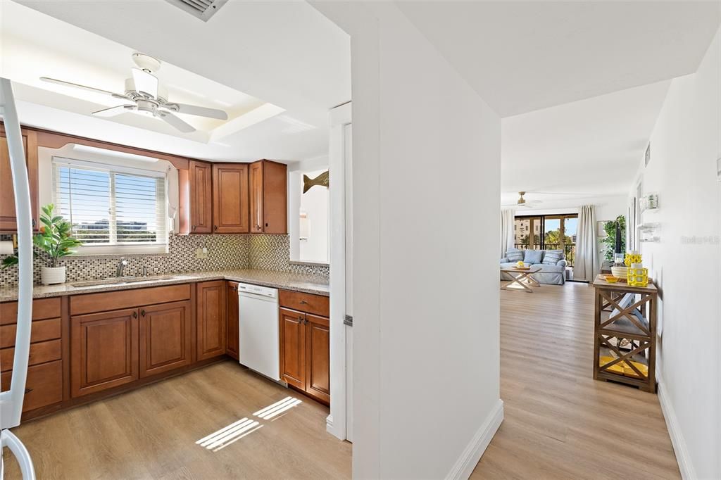 For Sale: $324,900 (2 beds, 2 baths, 1280 Square Feet)