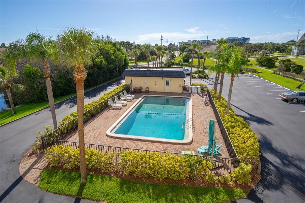 For Sale: $324,900 (2 beds, 2 baths, 1280 Square Feet)
