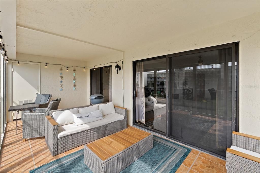 For Sale: $324,900 (2 beds, 2 baths, 1280 Square Feet)