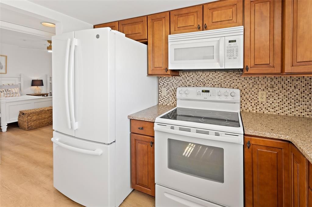 For Sale: $324,900 (2 beds, 2 baths, 1280 Square Feet)
