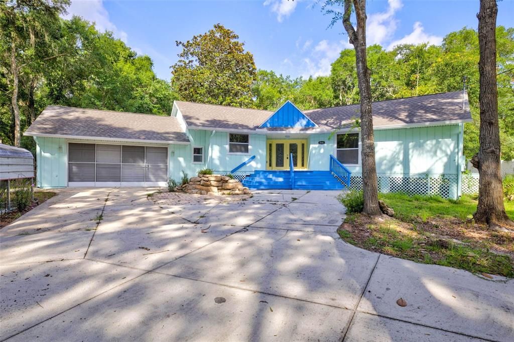 For Sale: $374,900 (3 beds, 2 baths, 1716 Square Feet)