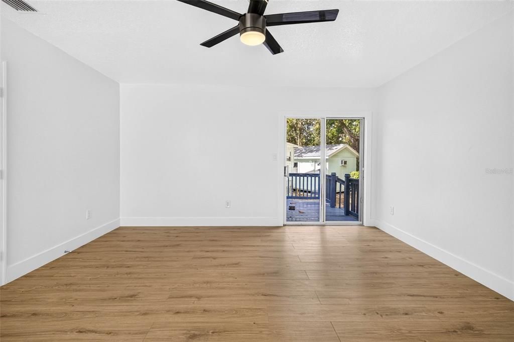 For Sale: $374,900 (3 beds, 2 baths, 1716 Square Feet)