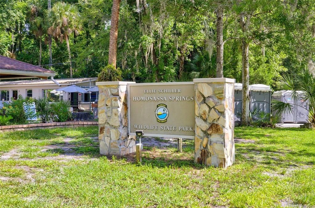 For Sale: $374,900 (3 beds, 2 baths, 1716 Square Feet)